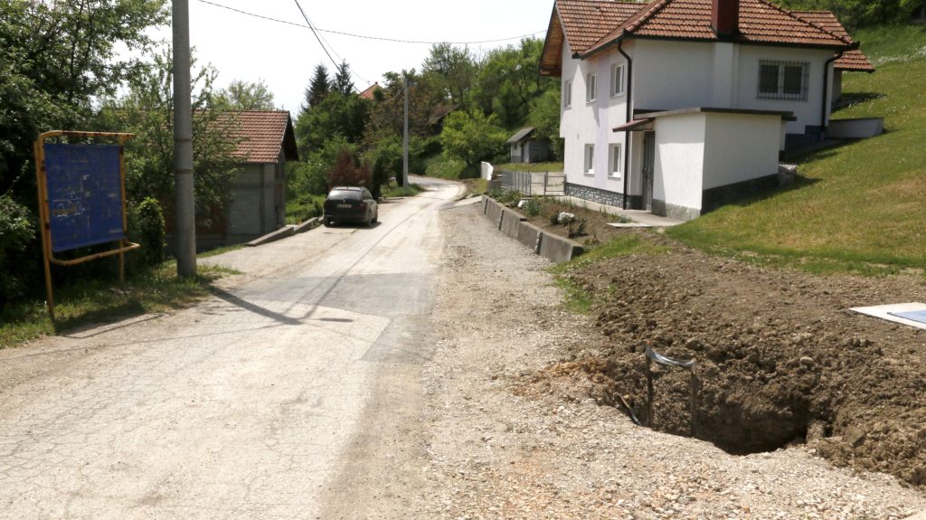 Gradonačelnik Lugavić posjetio Gornju i Srednju Grabovicu, saniran put i izgrađena vodovodna mreža